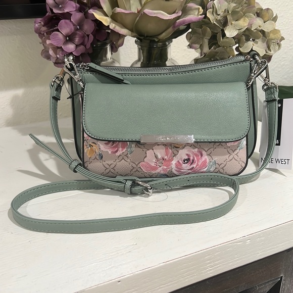 Nine West 2 in 1 Shoulder/Crossbody Bag - Picture 1 of 11
